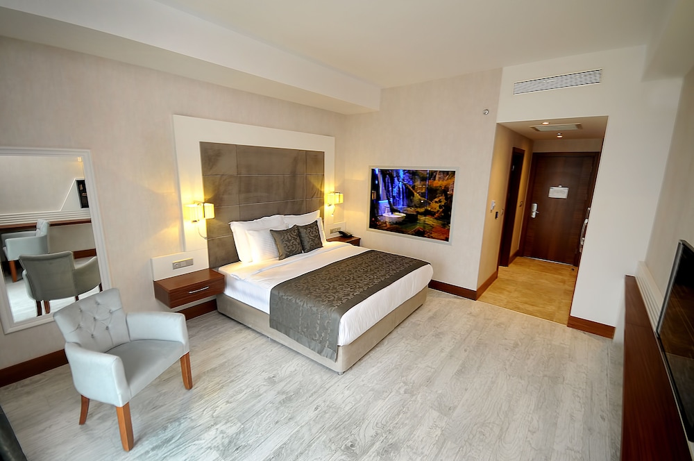 Elite Hotel Darica 27/75