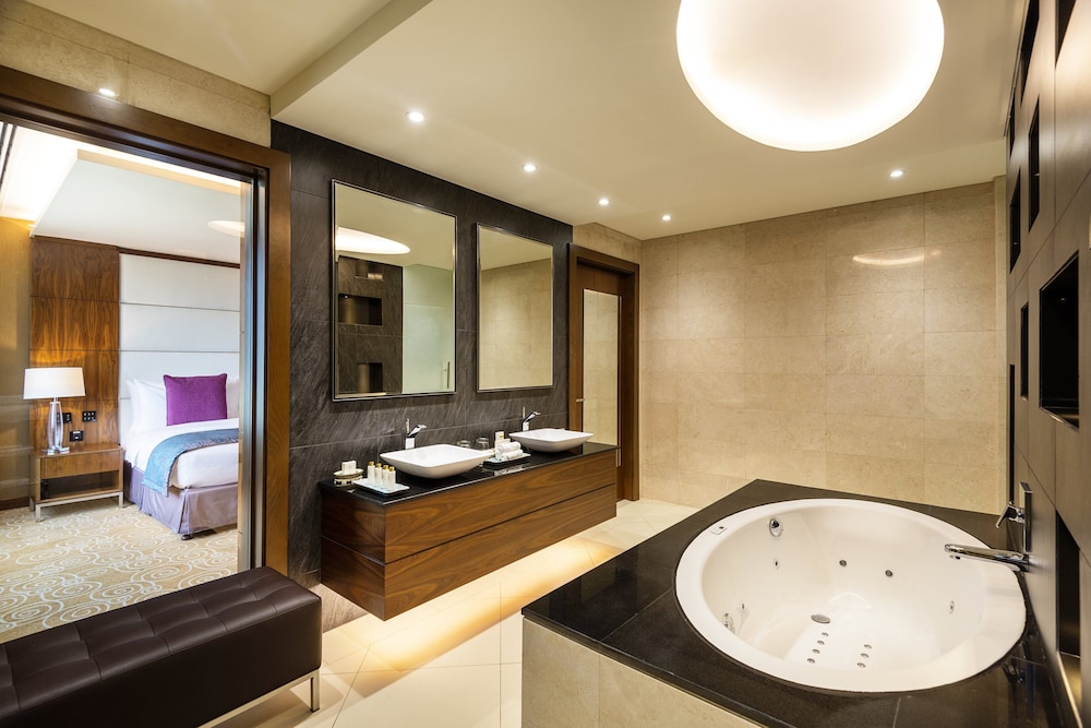 Crowne Plaza Muscat Oman Convention and Exhibition Centre (OCEC) 21/76
