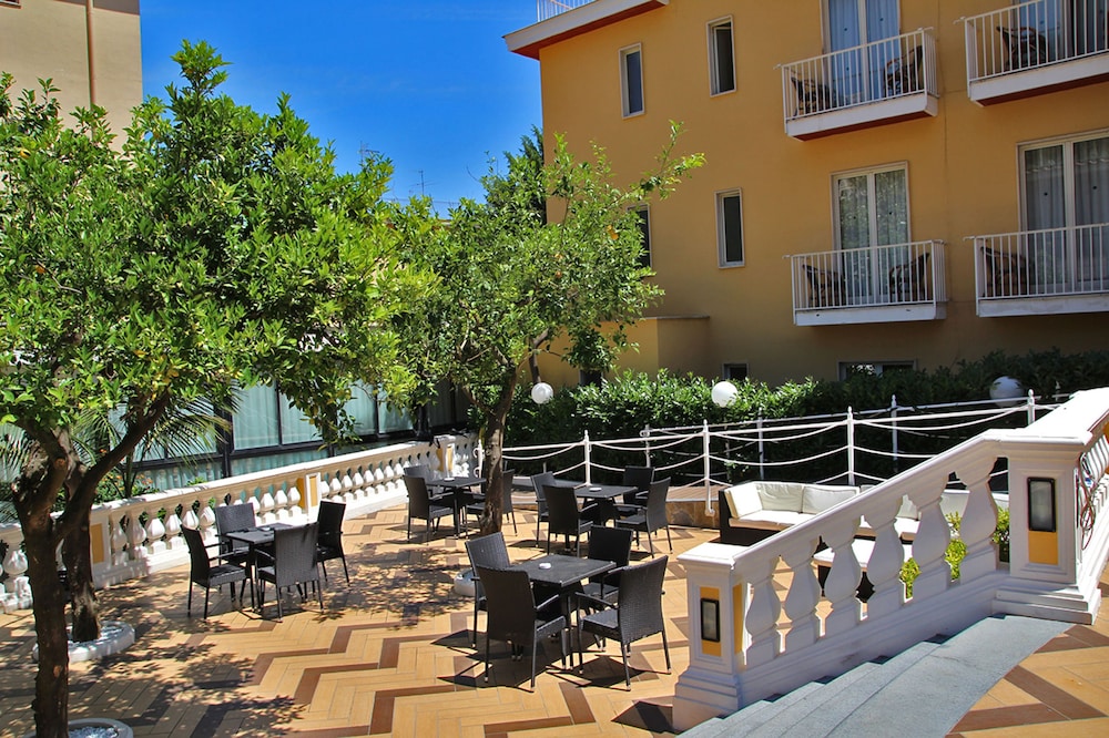 Grand Hotel Parco Del Sole 40/47