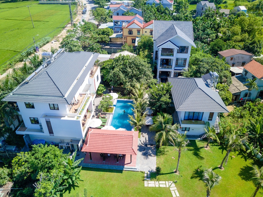 Hoi An Reverie Villas photo2
