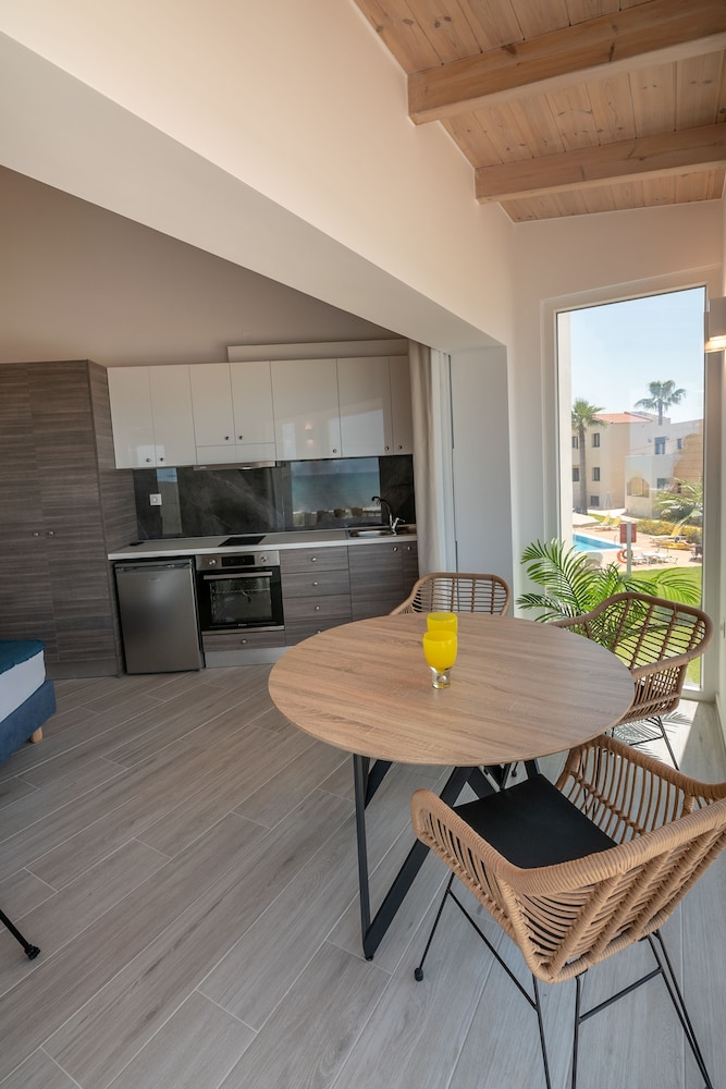 Gt Beach Hotel 28/49