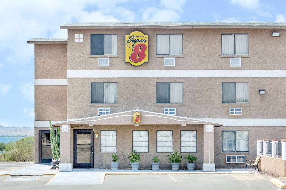 Super 8 by Wyndham Lake Havasu City 1/15