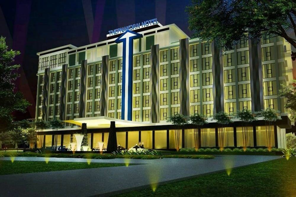 Alvarez Hotel 3/65