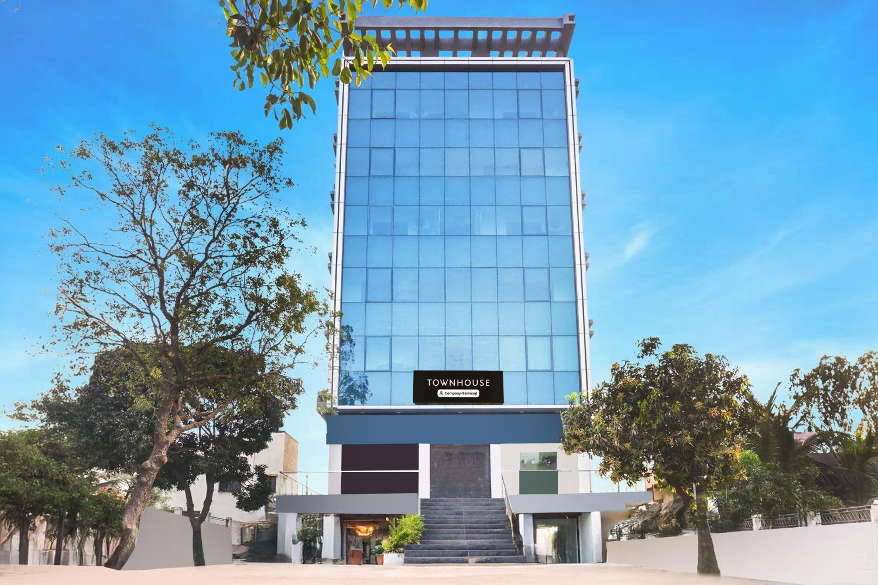 Super Townhouse Lohegaon Near Pune Airport formerly Landmark Regency 3/29