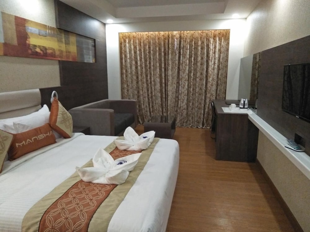 Hotel Mansha Regency 13/50