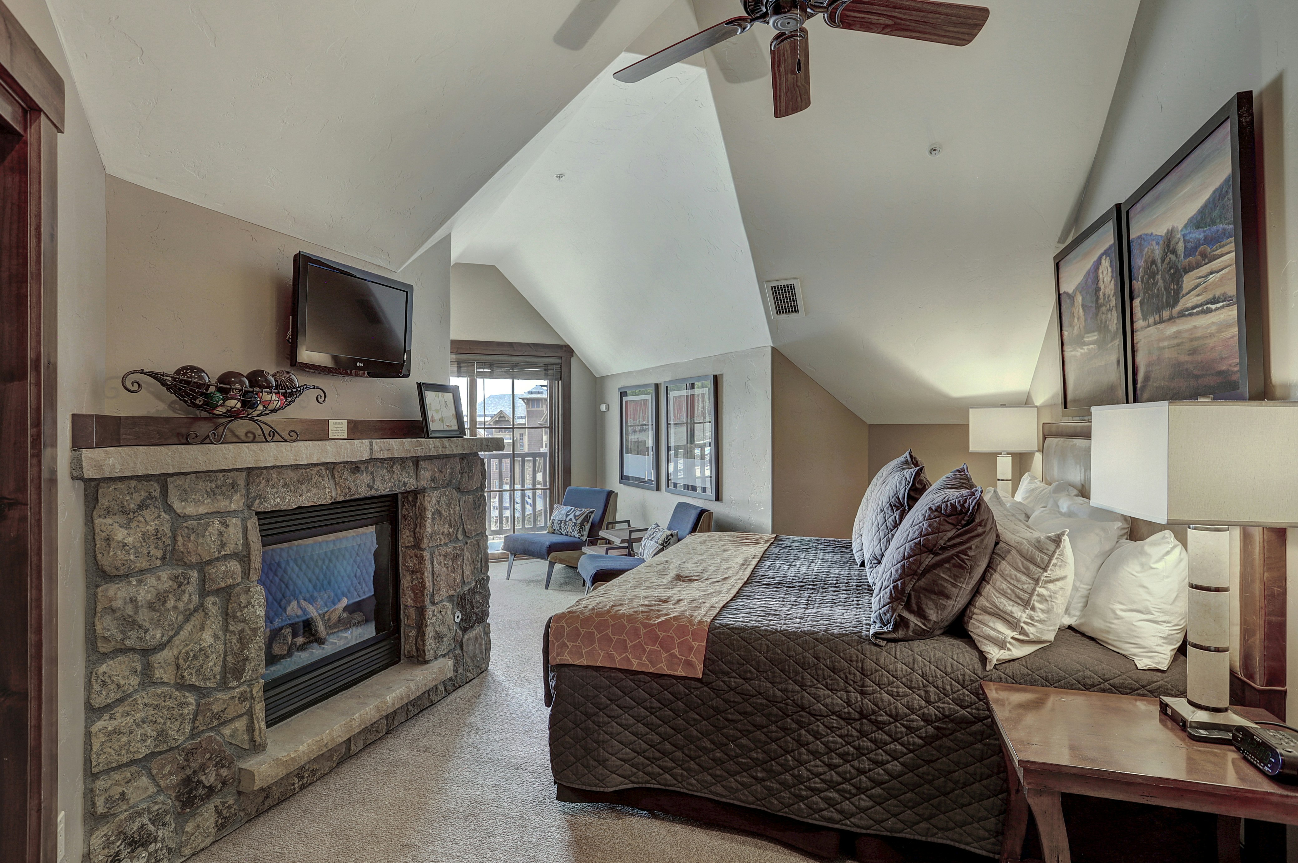 Crystal Peak Lodge 49/74