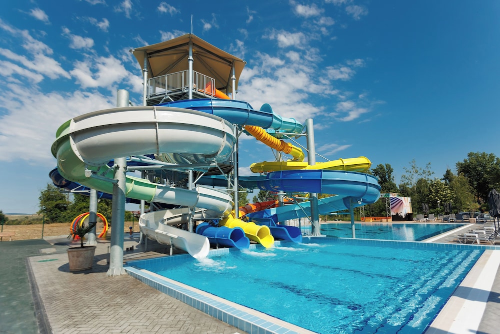 Tarsis Hotel & Aquapark 54/58