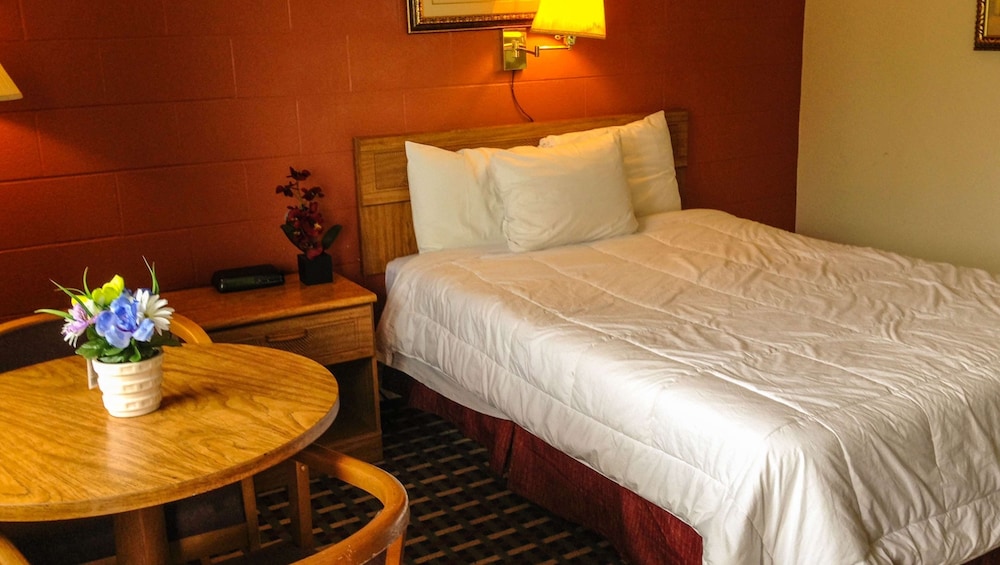 Rodeway Inn Manchester NY 15/24