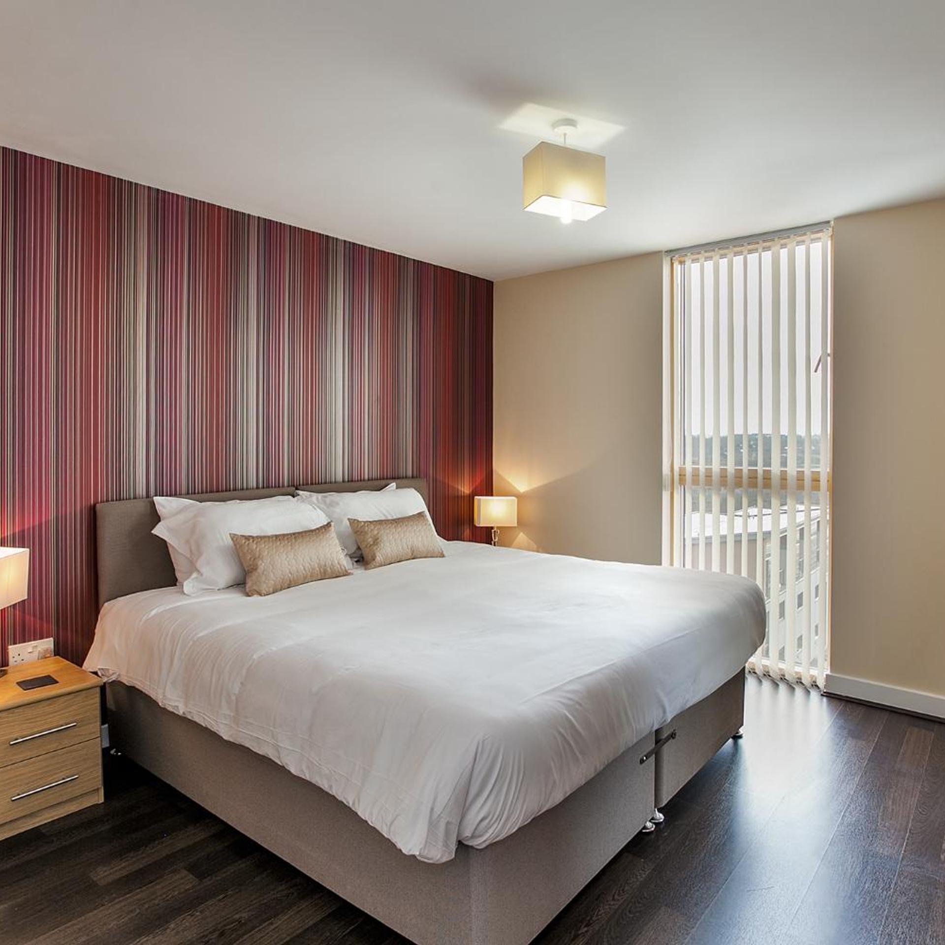 VIZION SERVICED APARTMENTS 17/50