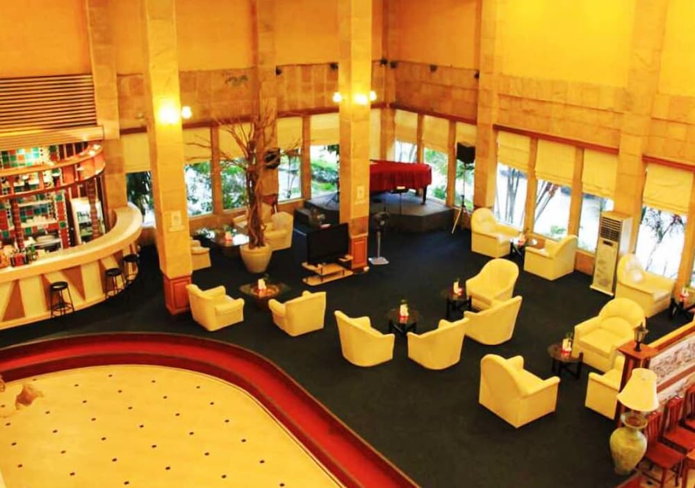 Thepnakorn Hotel 40/48