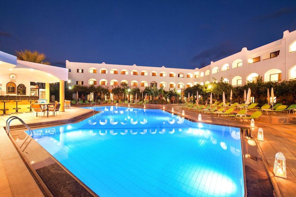 Malia Holidays 27/58