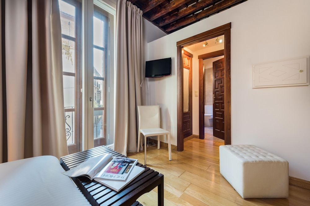 Gar Anat Hotel Boutique 39/81