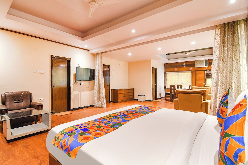 OYO Premium Hinoo Ranchi 35/53