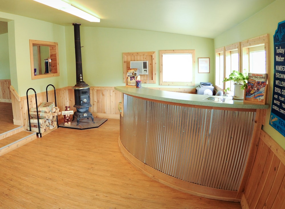 Royal Gorge Cabins 11/69
