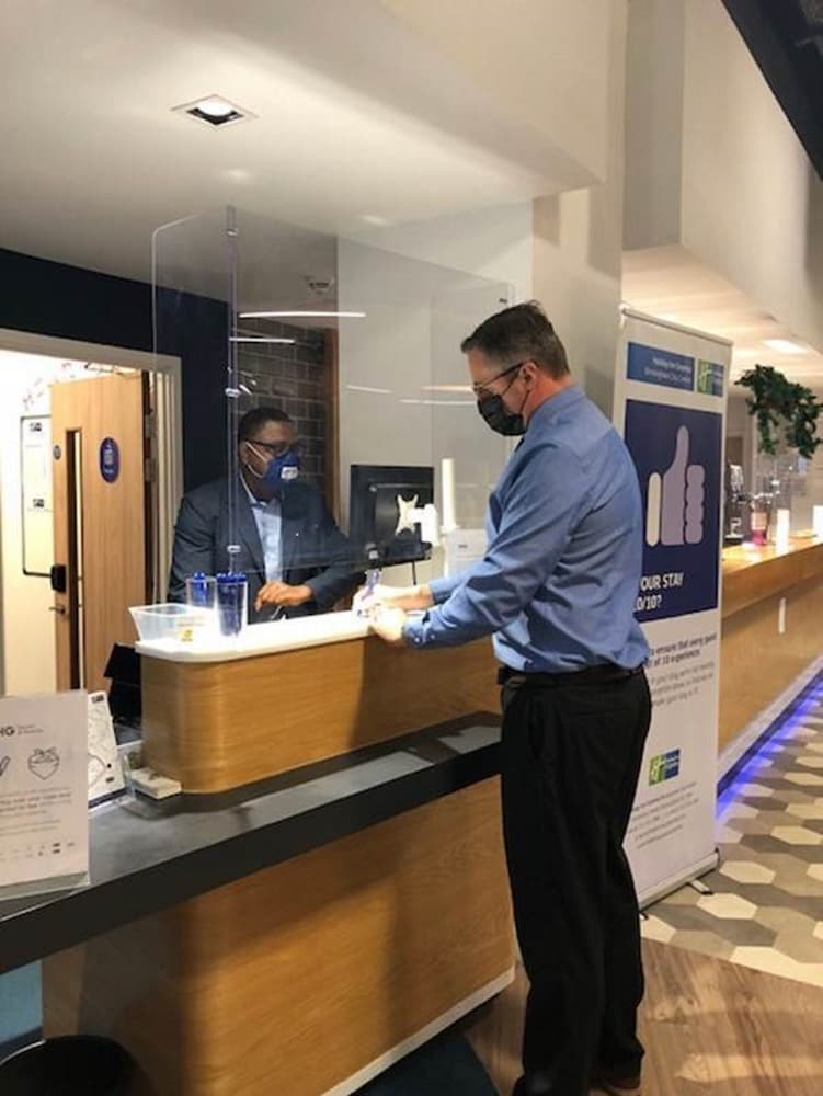 HOLIDAY INN EXPRESS BIRMINGHAM - CITY CENTRE 10/65