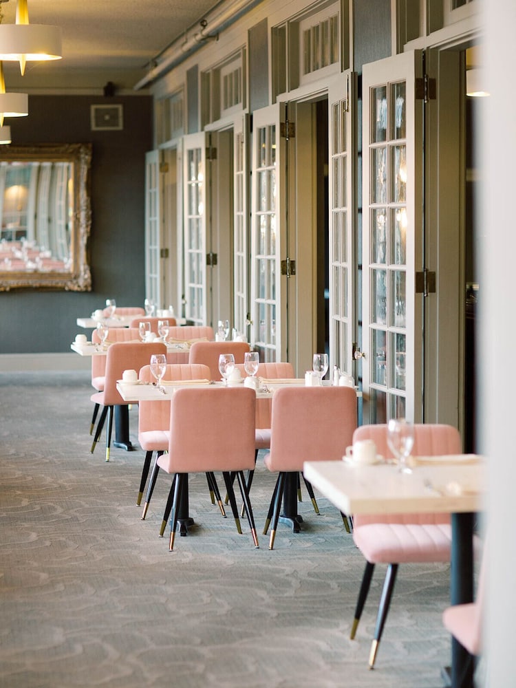 Columbia Gorge Hotel And Spa 49/62