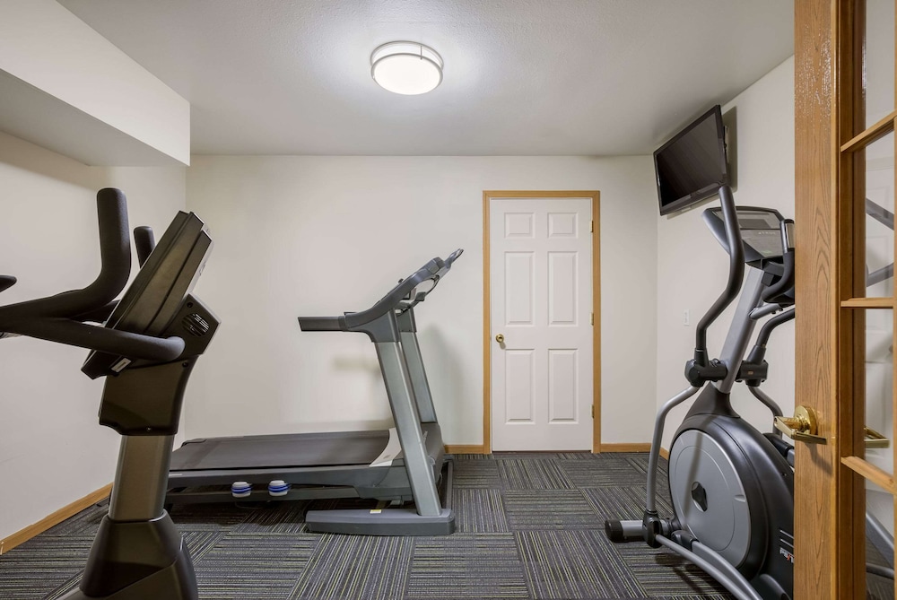 Quality Inn Edgerton, WI 24/39