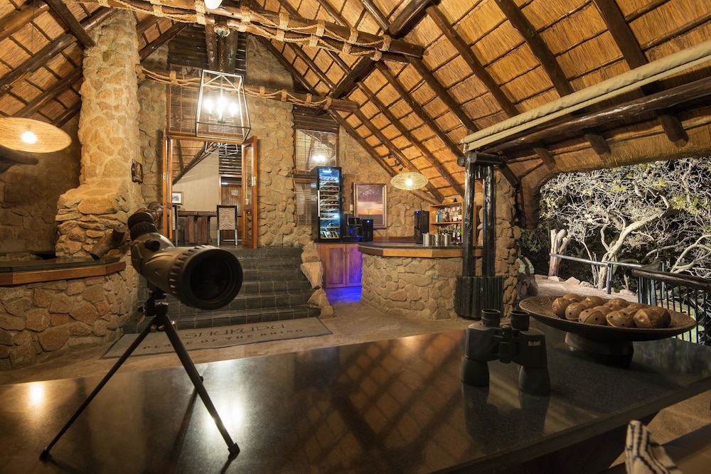 TSHUKUDU BUSH LODGE 14/49
