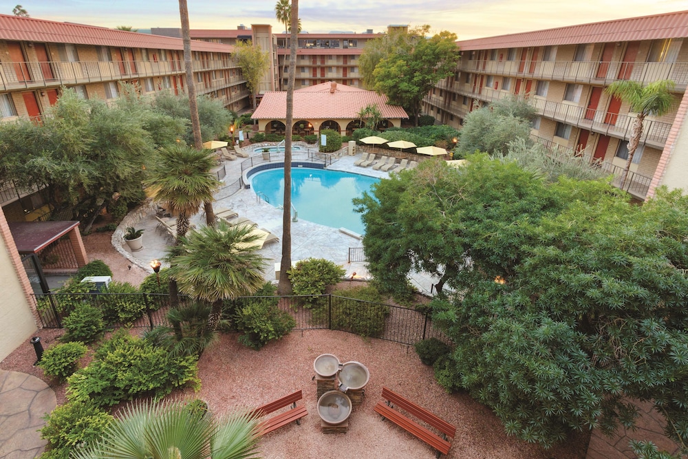 Motel6 Phoenix, AZ - Sky Harbor 46/56
