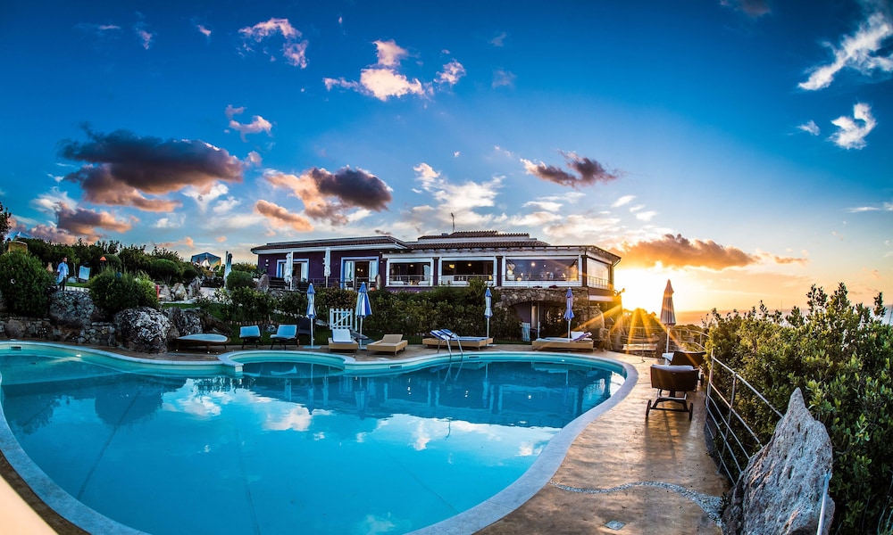 Bajaloglia Resort 35/39