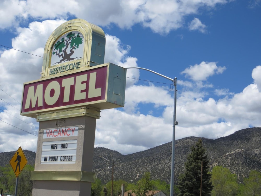 Bristlecone Motel 6/50
