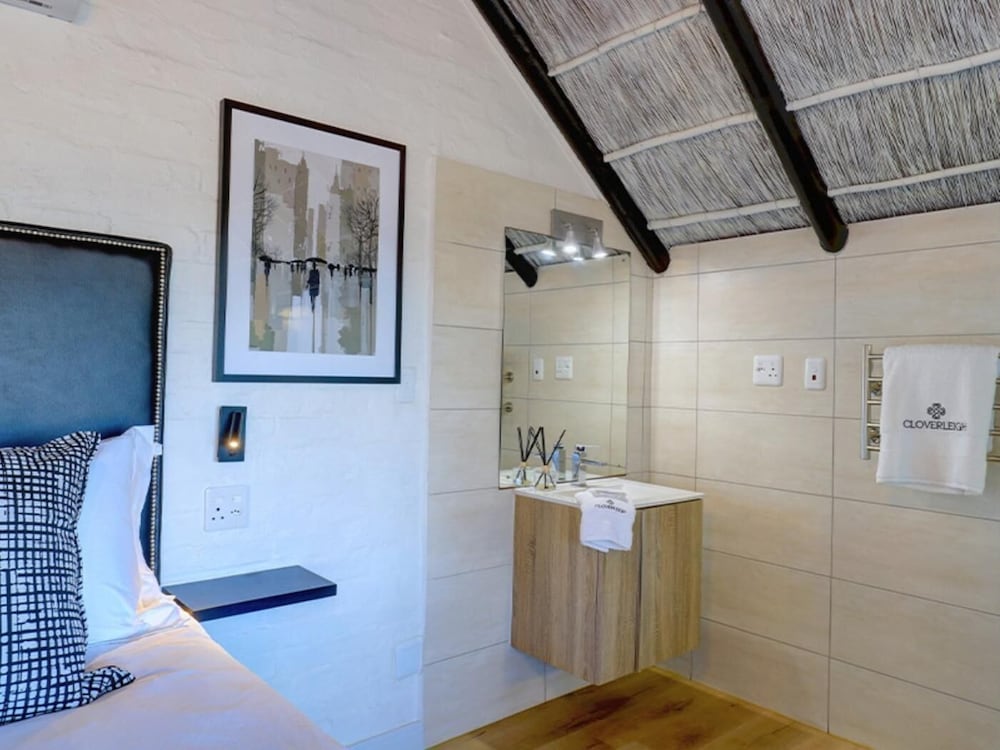 Cloverleigh Guest House 50/50