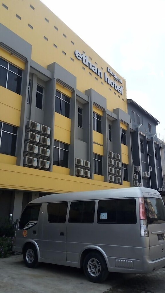 Ethan Hotel Cilincing Plaza 2/15