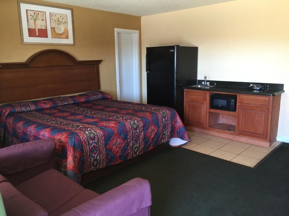 La Vista Inn 12/47