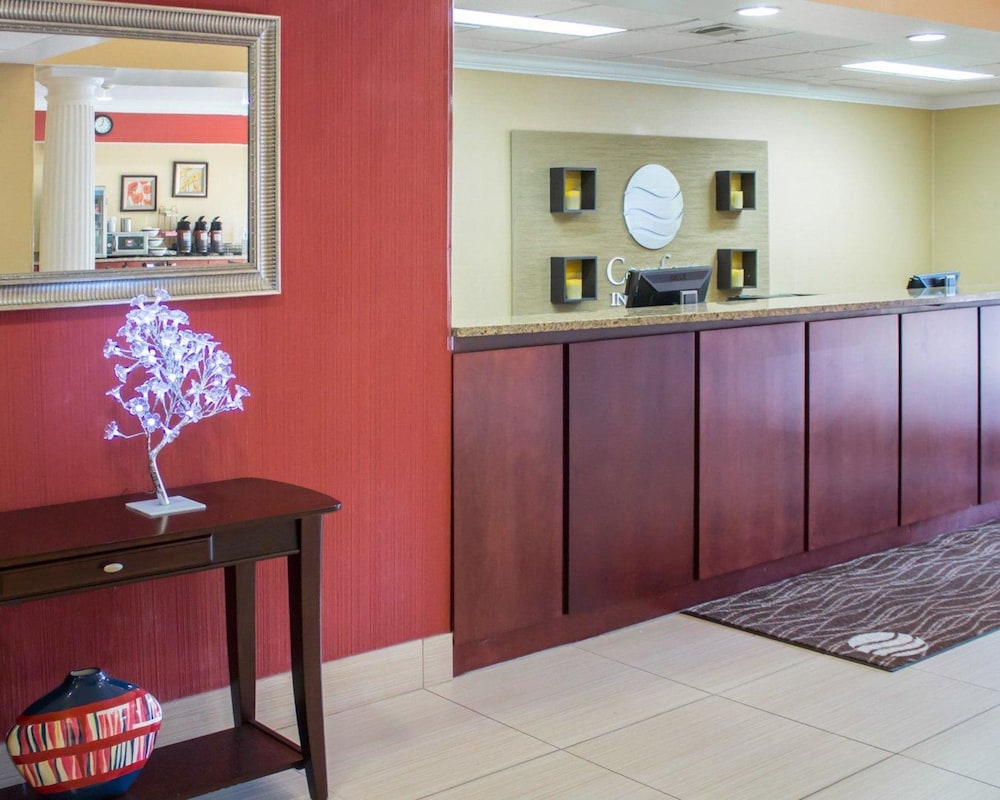 Comfort Inn & Suites Trussville I-59 Exit 141 9/45