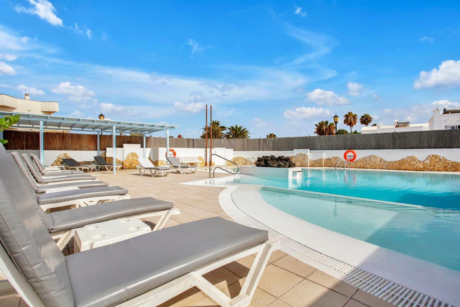 Apartamentos LIVVO Mar Azul 8/27