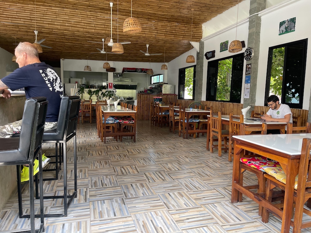 Lotus Bleu Resort & Restaurant 36/61