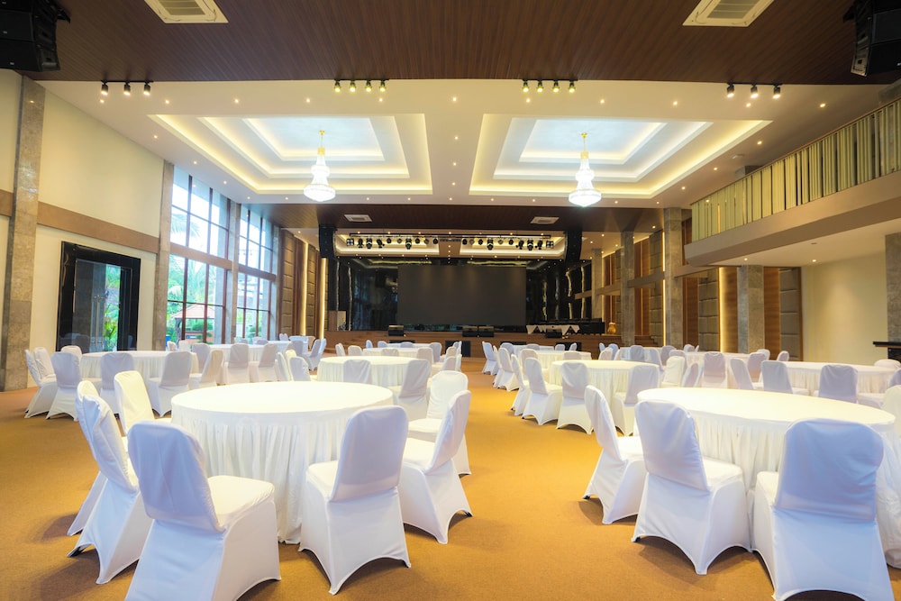 The Grand Villandra Resort 36/45
