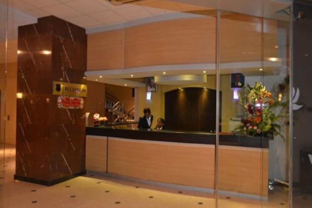 Gold Crest Hotel 7/49
