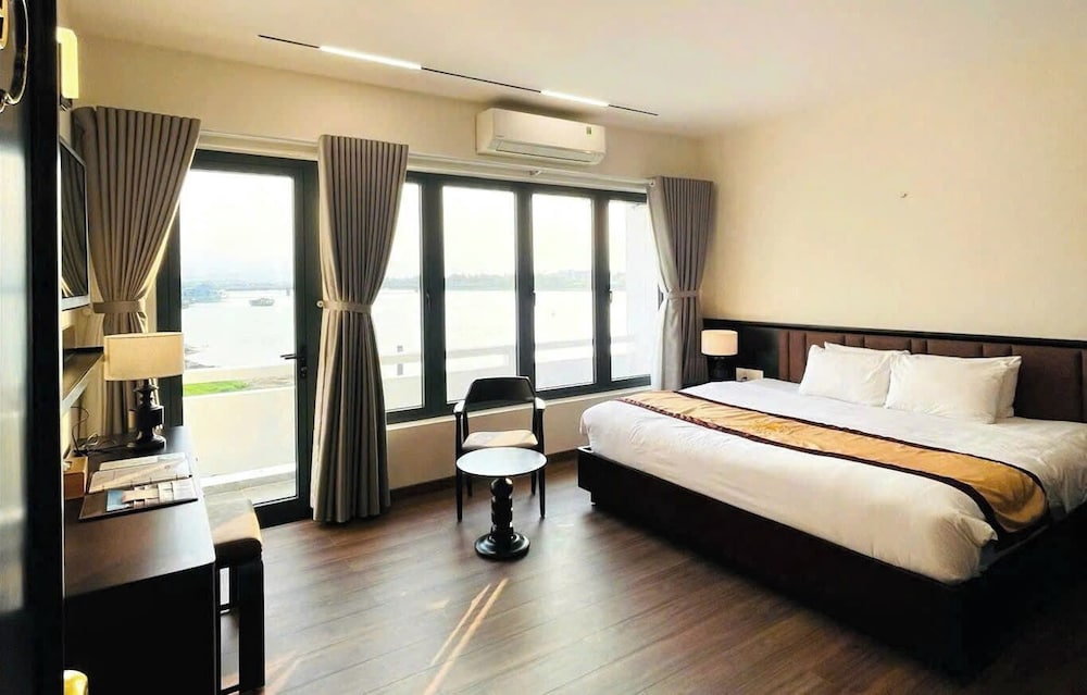 Huong Giang Hotel 29/77