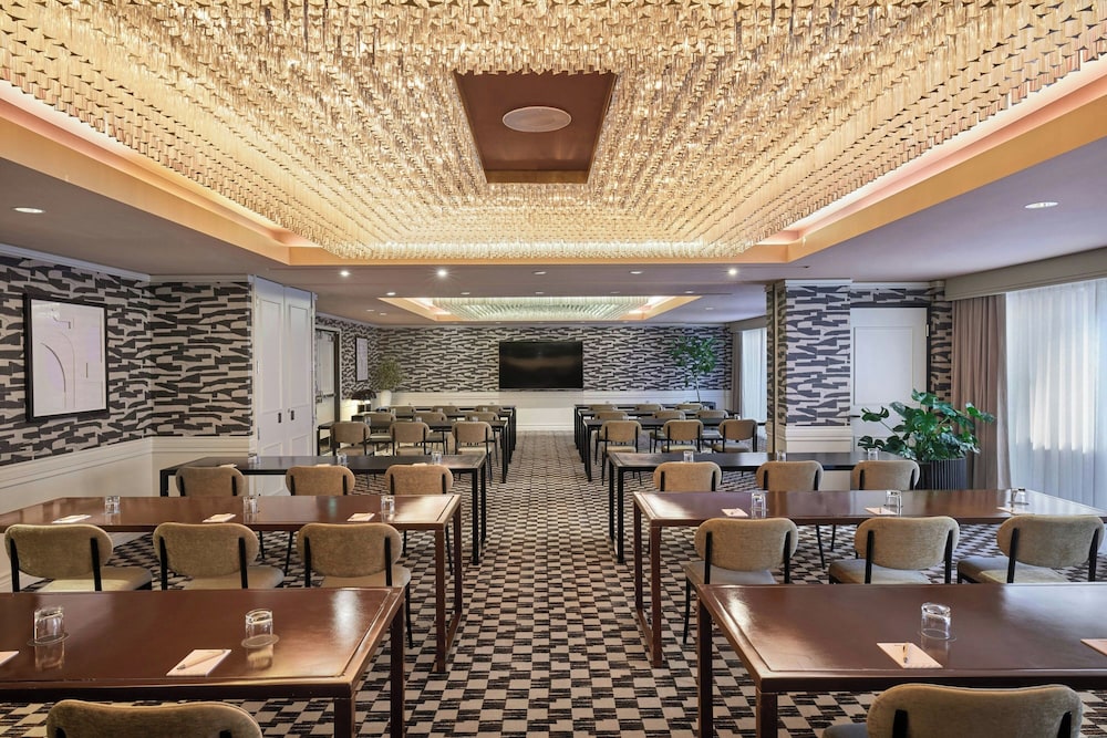 The Jay, Autograph Collection (ex Le Meridien) 39/50