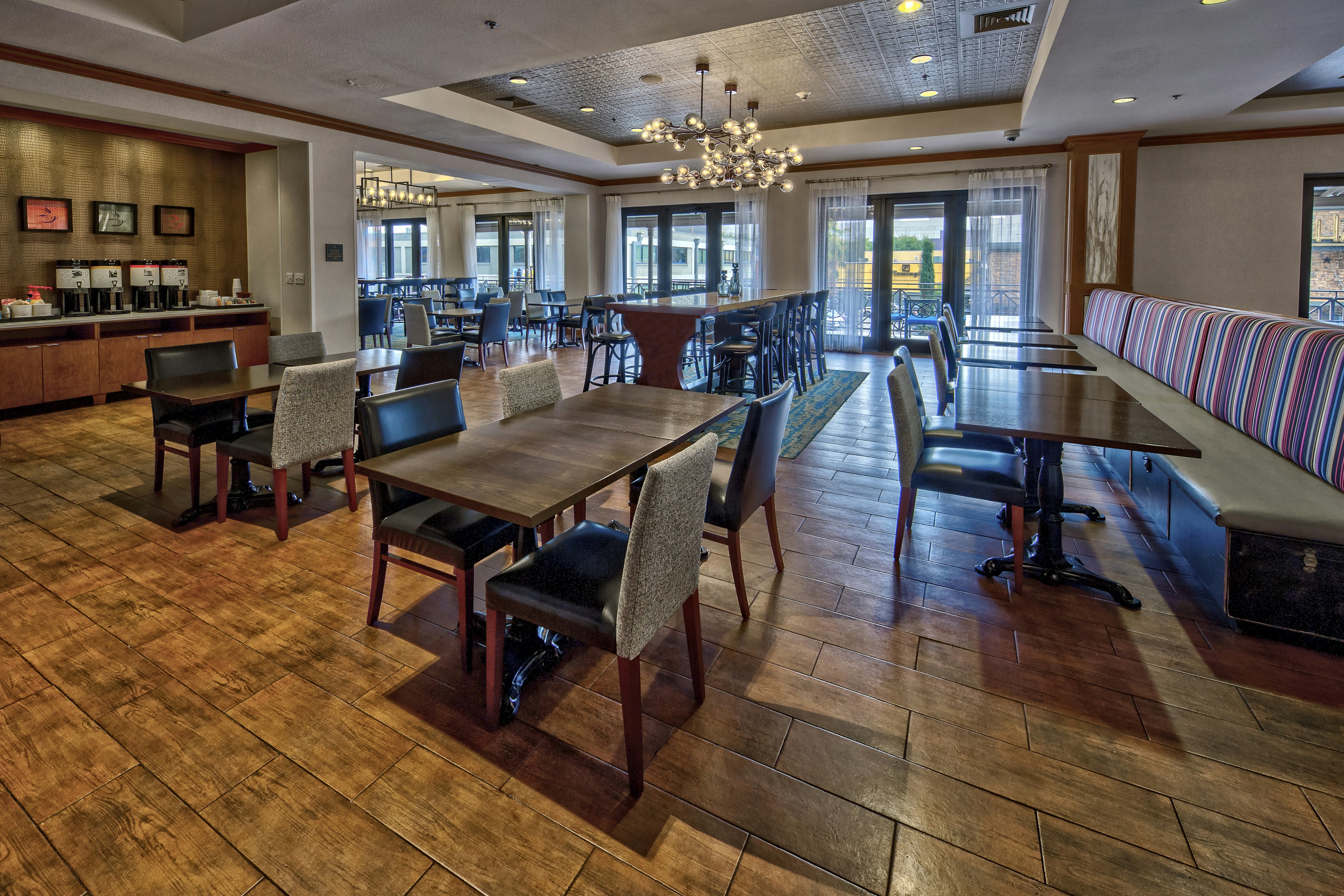 Hampton Inn & Suites Austin-Downtown 39/51