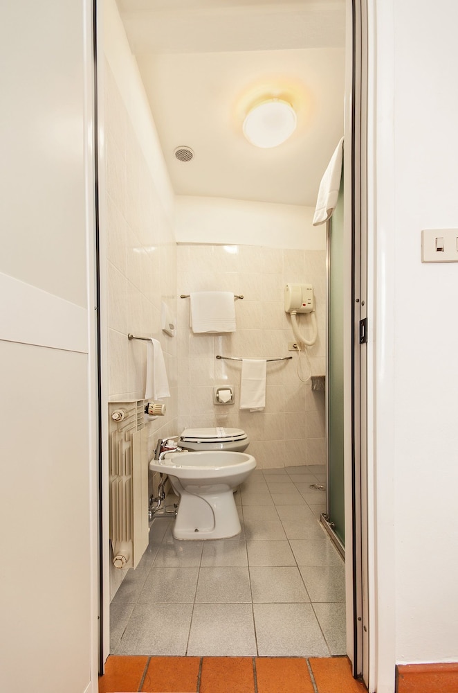 Hotel Costantini 67/73