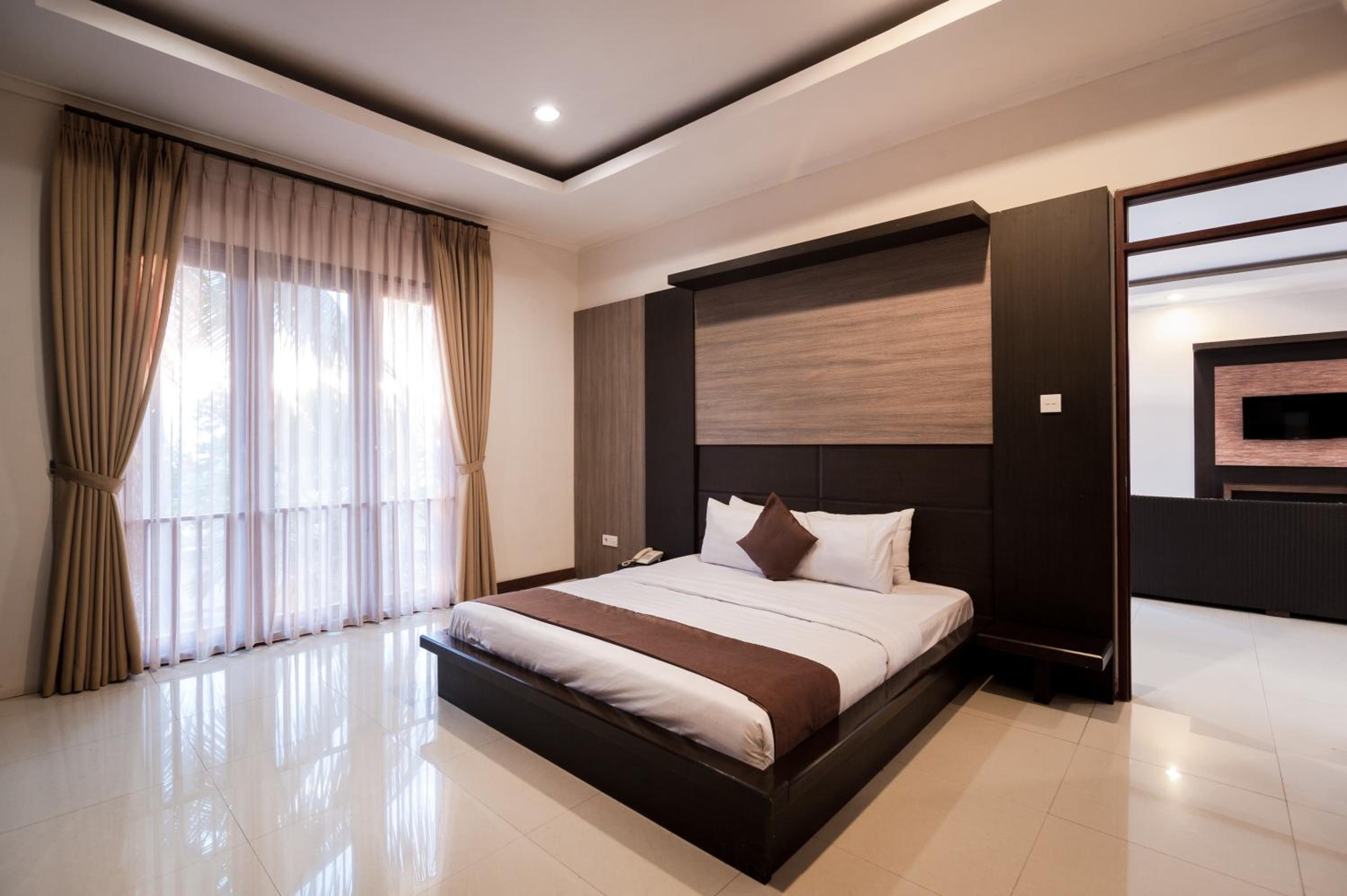 Surya Kencana Seaside Hotel 15/50