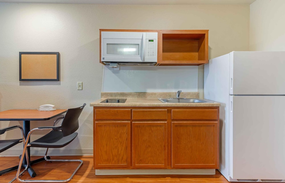 Extended Stay America Select Suites Atlanta Chamblee 45/53