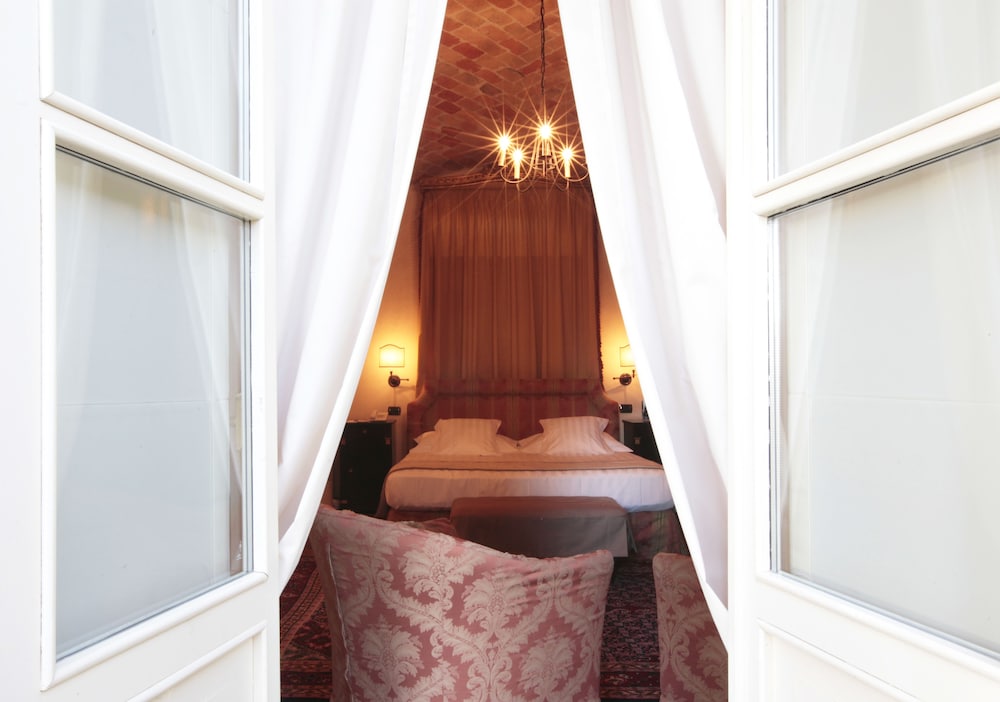 Relais San Maurizio 22/83