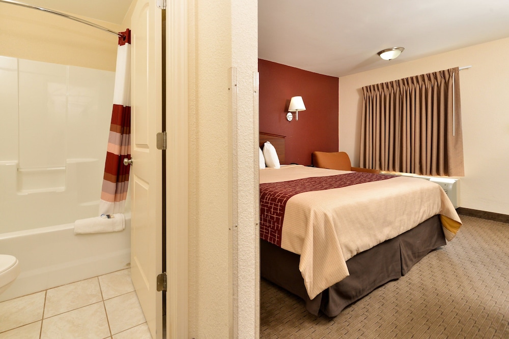 Red Roof Inn Dalton 19/26
