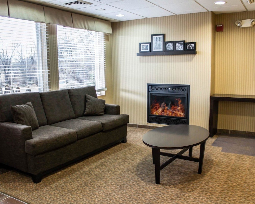 Quality Inn & Suites Chambersburg Northeast 30/47
