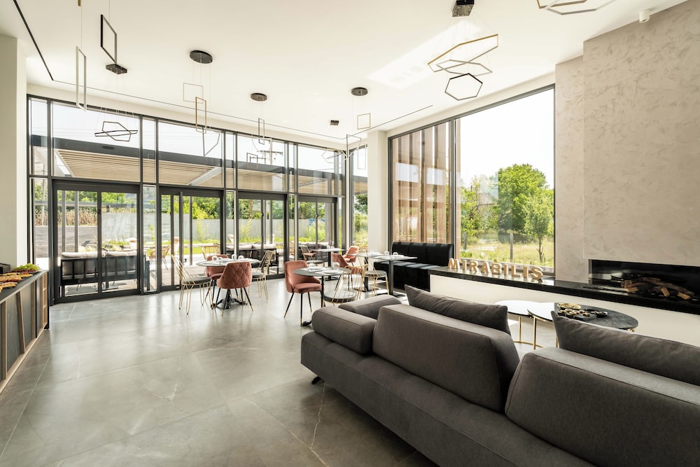 Mirabilis Boutique Hotel 36/60