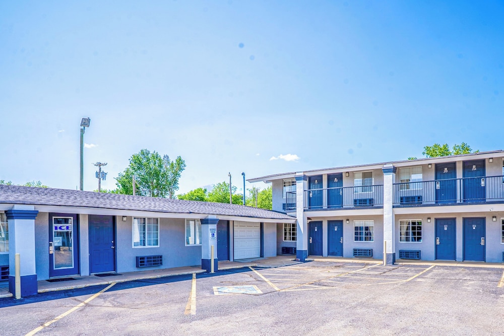 Deluxe Inn & Suites By OYO Miami OK 42/51