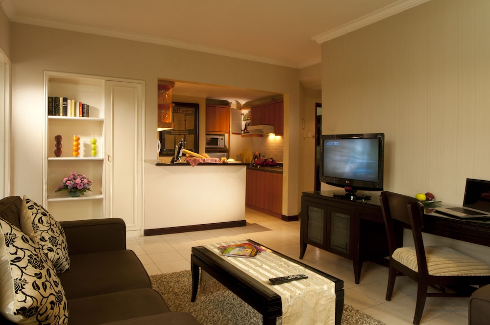 Grand Tropic Suites Jakarta 34/64