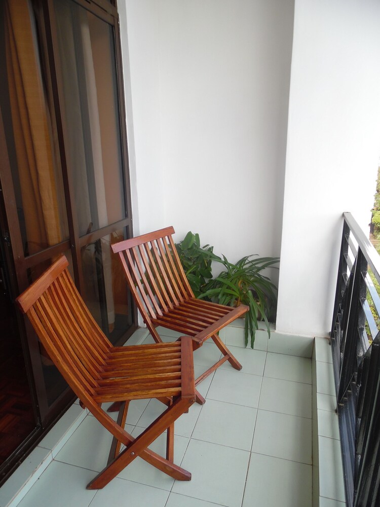 Samra Court 22/40