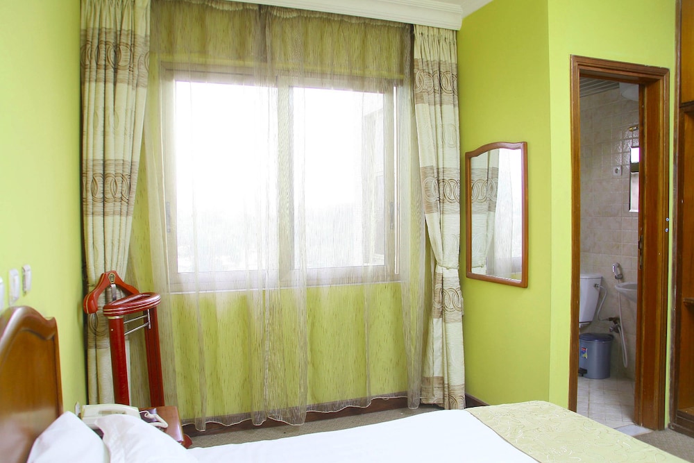 Damu Hotel 33/35