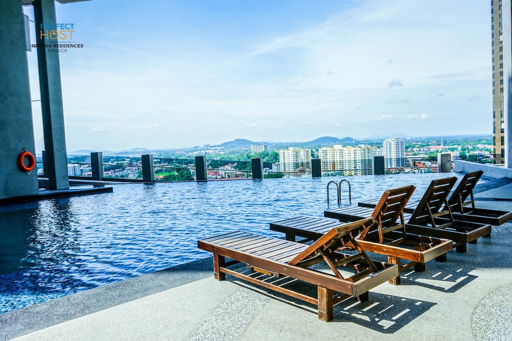 IMPERIO RESIDENCE SEAFRONT BY PERFECT HOST 37/43