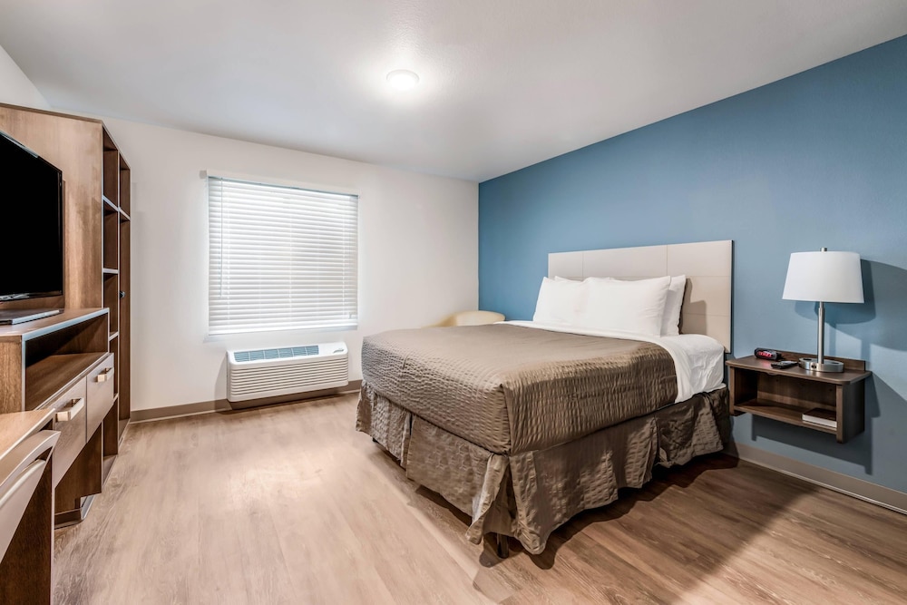 WoodSpring Suites Charlotte - University Research Park 22/50
