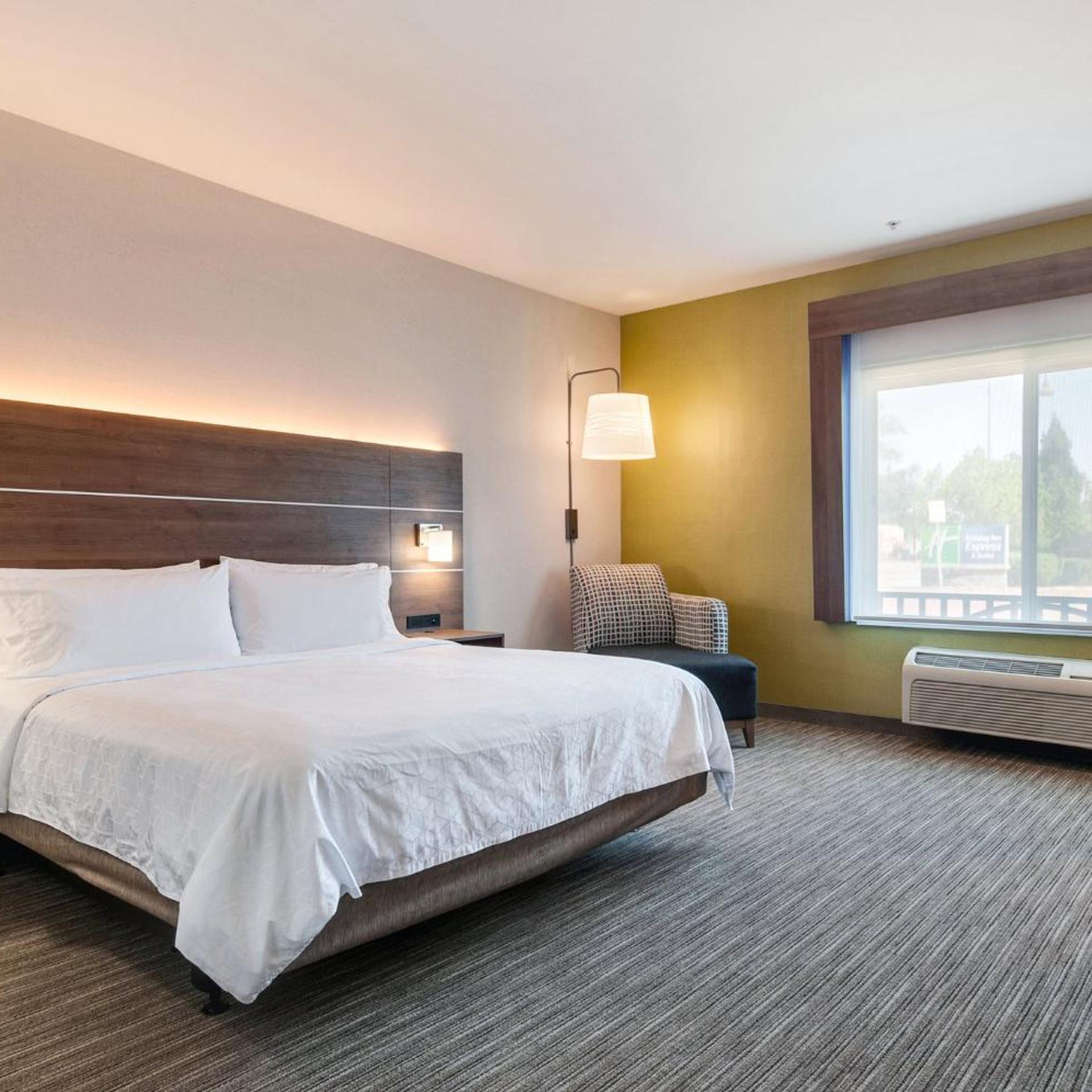 Xtra Space, Standard, King Bed